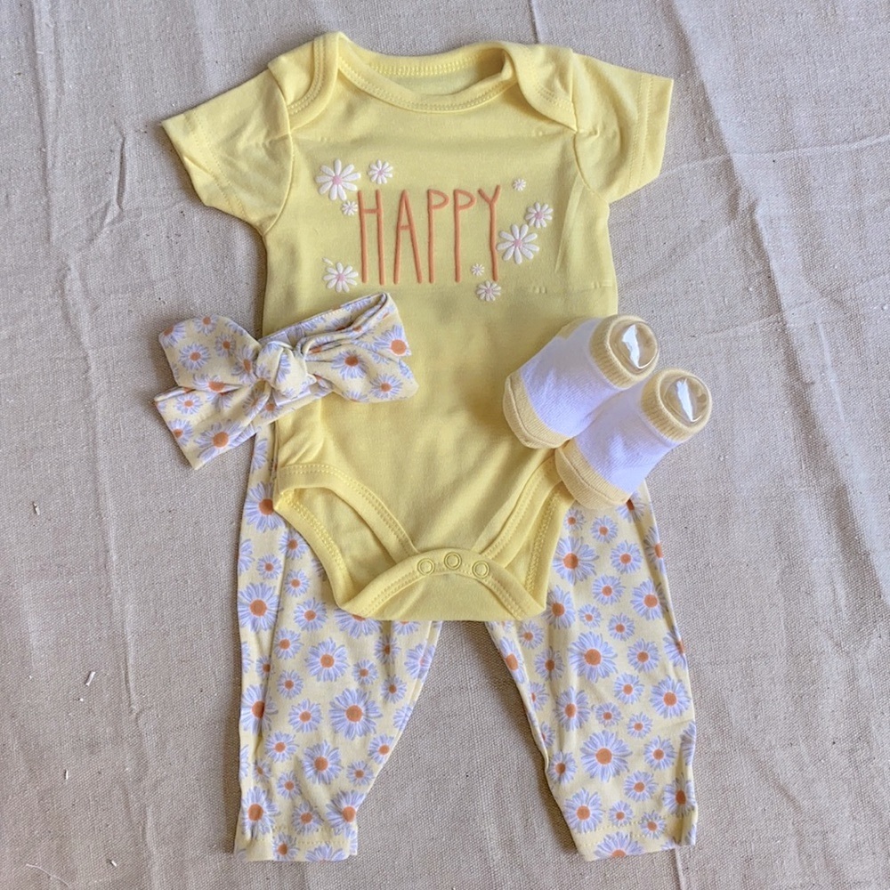 Baby outfit set 0-3 mos NEW!